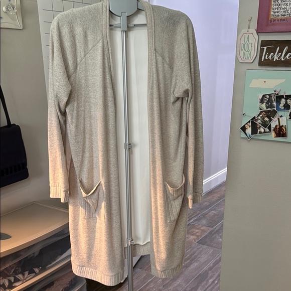 VENUS Cream Long Cardigan Sweater - Picture 1 of 11